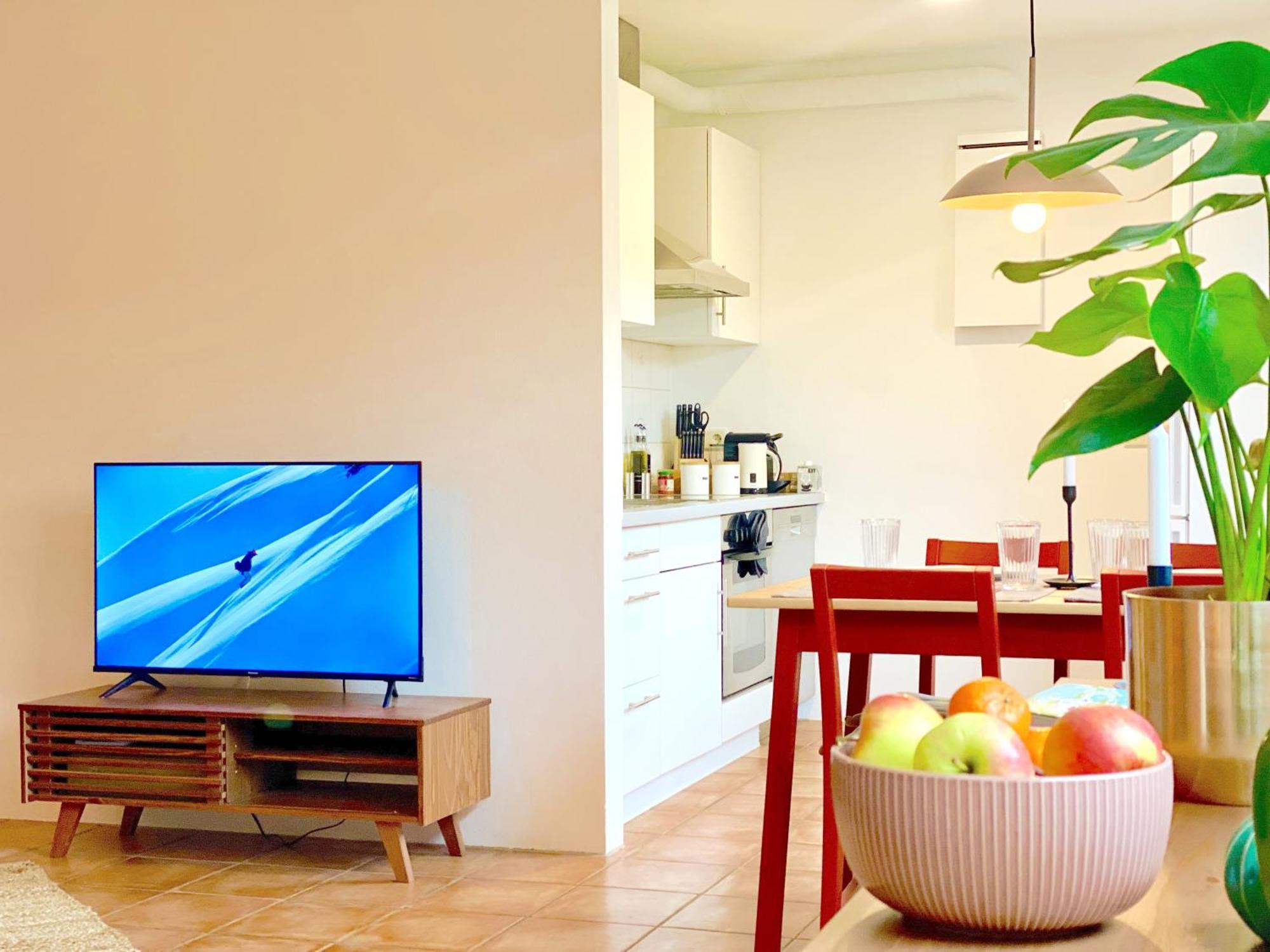 Weßling Snug Stays I 3 Zimmer Design Apartment Am See Mit Garten I Home Office I Highspeed Wifi מראה חיצוני תמונה