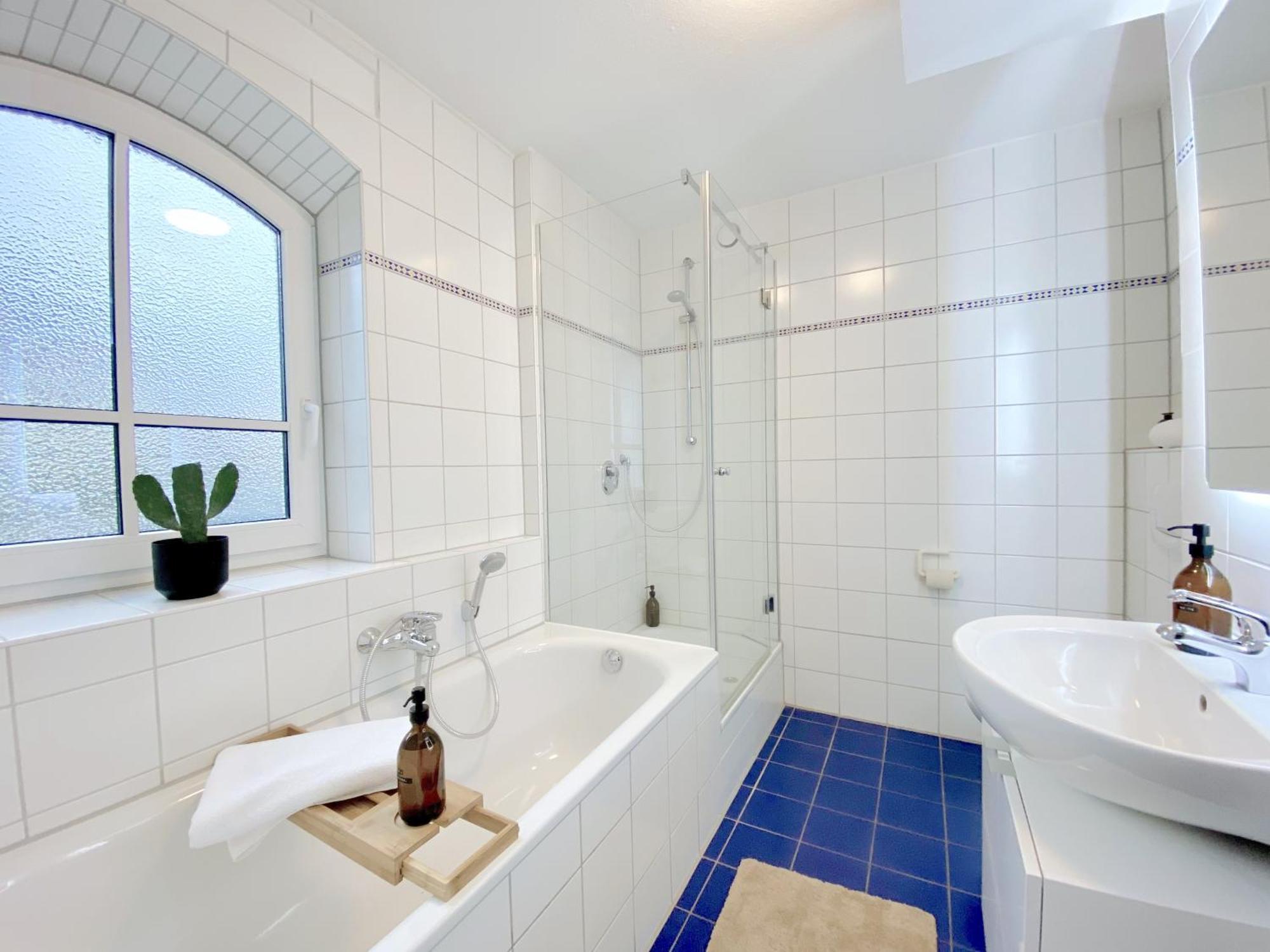 Weßling Snug Stays I 3 Zimmer Design Apartment Am See Mit Garten I Home Office I Highspeed Wifi מראה חיצוני תמונה